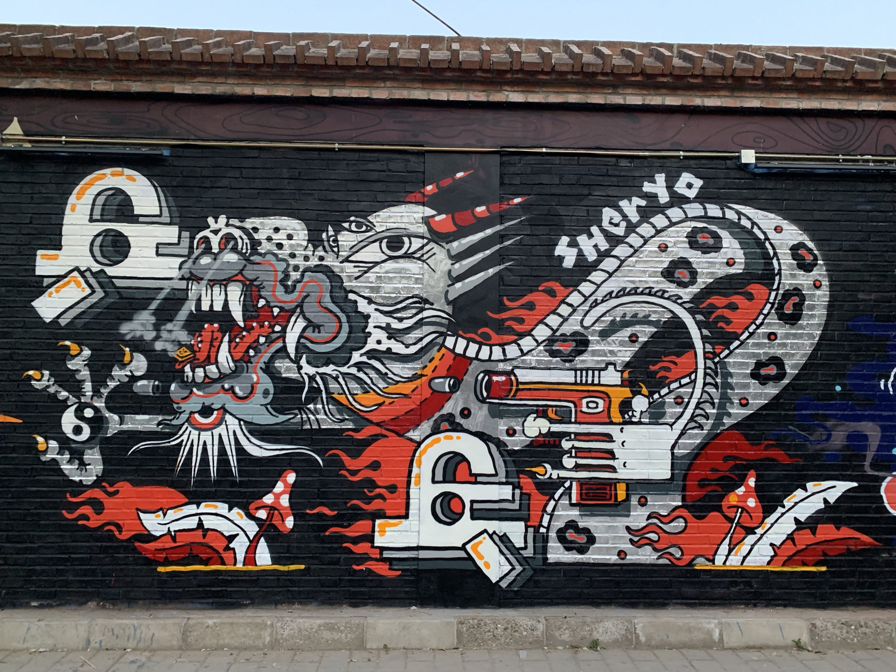 A Chinese graffiti moment with Yok and Sheryo LaptrinhX / News