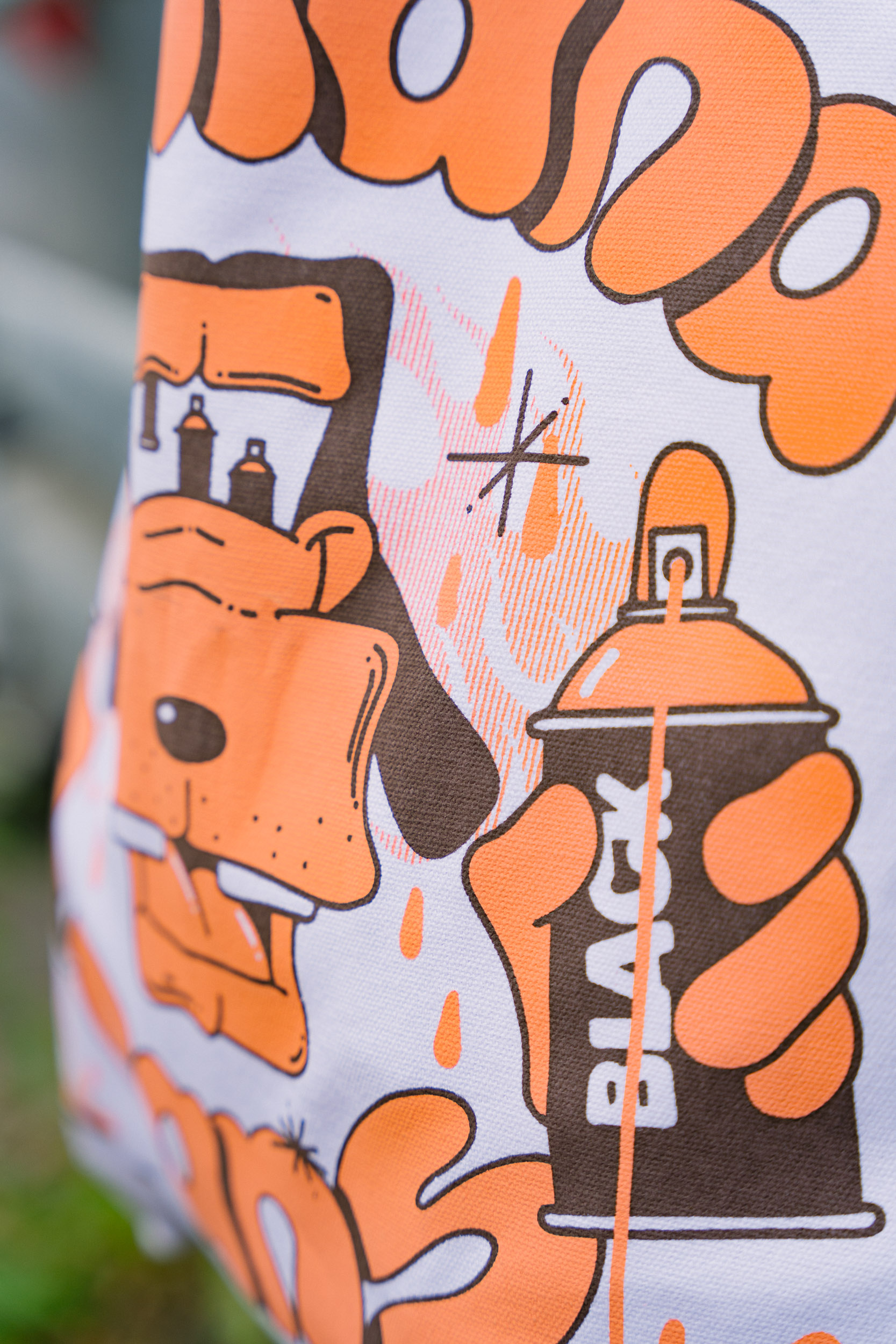 "BLACK DOG" by SUPERSPRAY The Montana Cotton Bag series